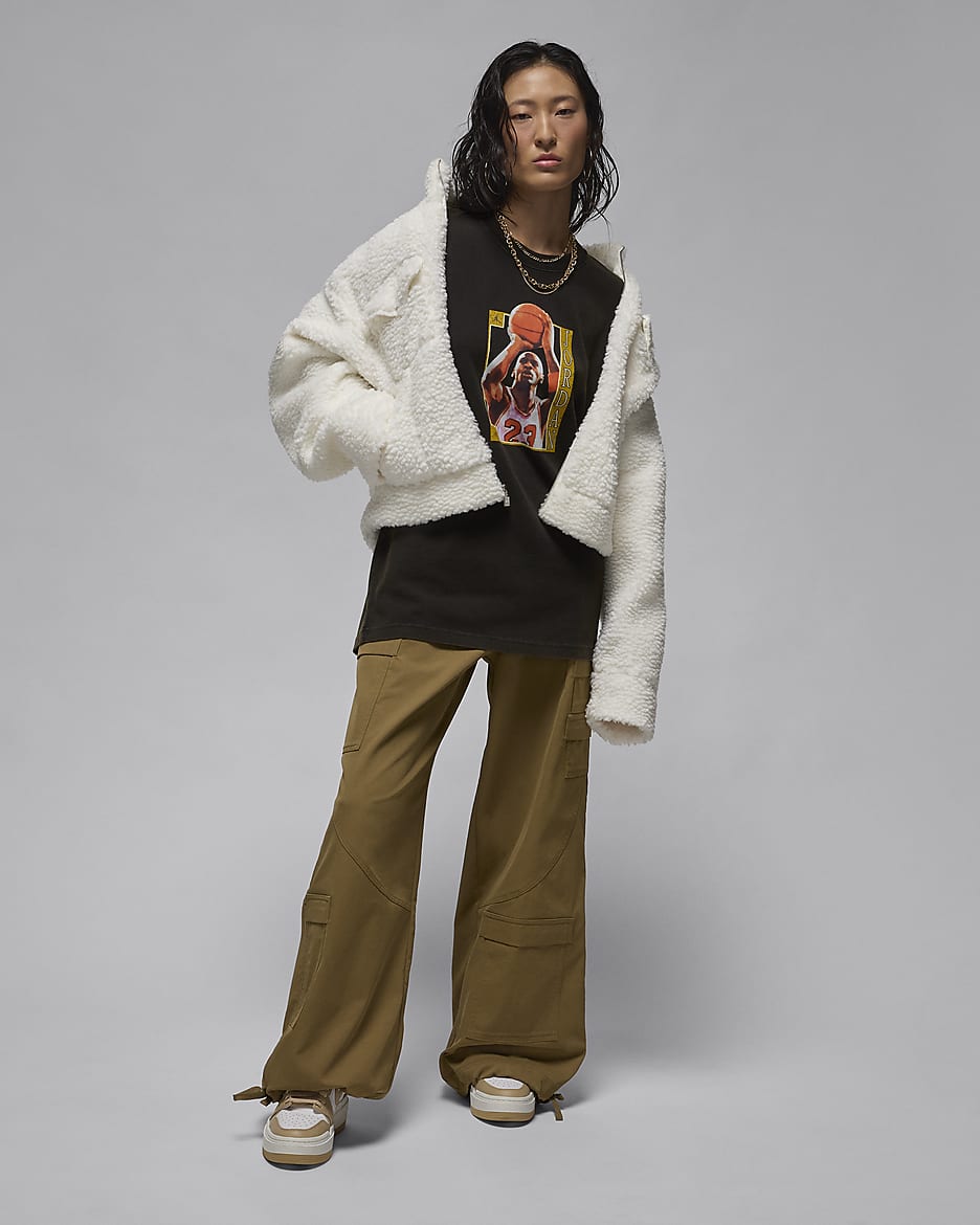 NIKE公式】ジョーダン ウィメンズ オーバーサイズド グラフィック Tシャツ.オンラインストア (通販サイト)
